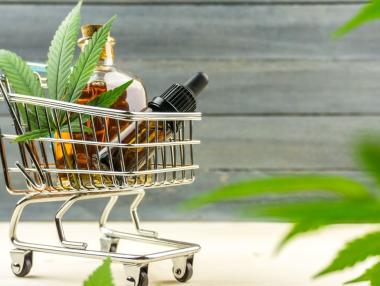 Uber прави първи стъпки на процъфтяващия пазар на канабис