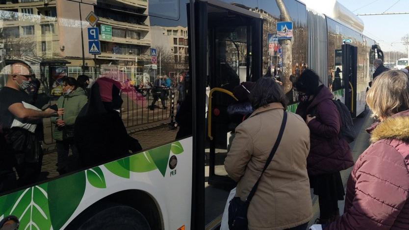 Вечерни новини: Ново таксуване в градския транспорт на София; Омикрон и глобалните пазари