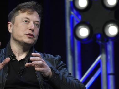 Илон Мъск бие тревога за вероятен фалит на SpaceX