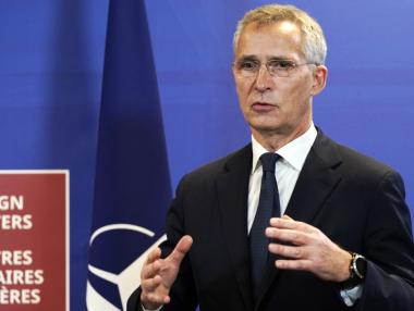 НАТО предупреди Русия, че ще плати висока цена за атака срещу Украйна