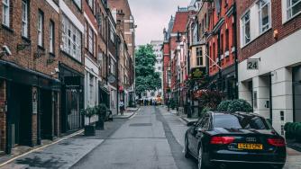 Британският жилищен пазар продължава да ври и кипи