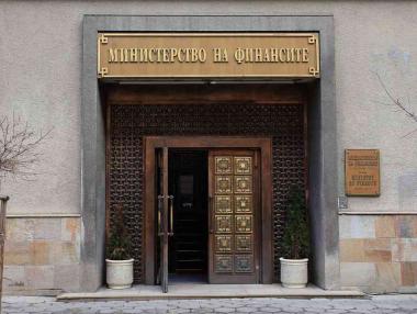 МФ се поправи: Добавката към пенсията ще е само 60 лв.