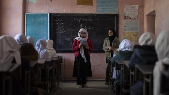 Какво се крие зад указа за правата на жените, издаден от талибаните?