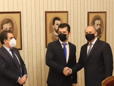 Петков е готов за пълен мандат – планират се две нови министерства