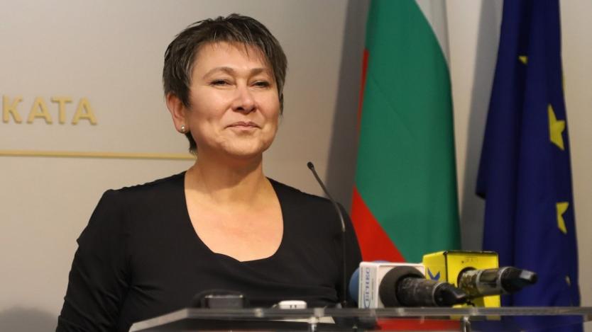 Везиева освободи трима от директорите в ДКК