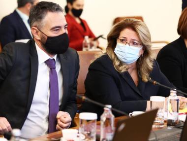 Служебното правителство иска по-ниско ДДС за тока