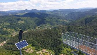 Панорамна площадка в Родопите привлича туристи като магнит