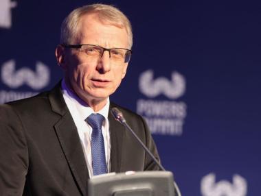 МОН спешно се захваща с бюджета и пандемията