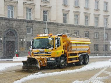 Общинарите одобриха повече пари за зимно почистване в София