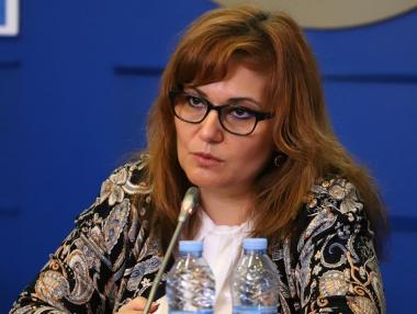 Сербезова стопира още едно съмнително решение на бившия здравен министър