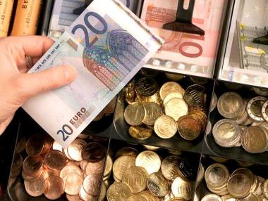 Амбициозна Хърватия иска цените и в куни, и в евро от лятото на 2022 г.