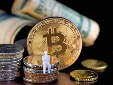 Биткойн може да не просъществува дълго, твърди професор от „Корнел“