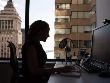 Какво се случва с регистрациите на нови фирми в България?