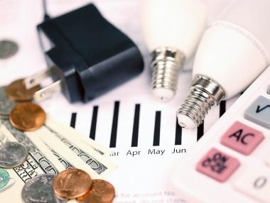 България вече е с втората най-ниска цена на тока в Европа