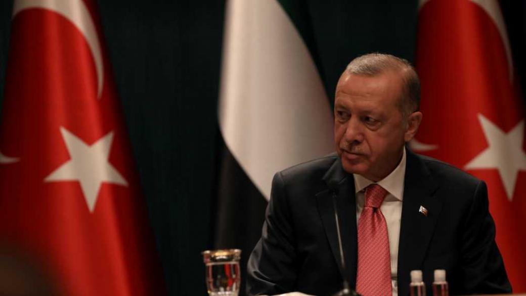 Ердоган се зарече да свие инфлацията до 4%, но лирата не му повярва