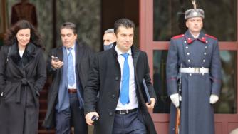 Петков освободи от длъжност още трима зам.-министри