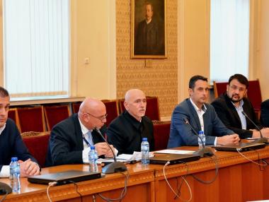 Събев: Всички компании от авиоиндустрията ще бъдат третирани еднакво