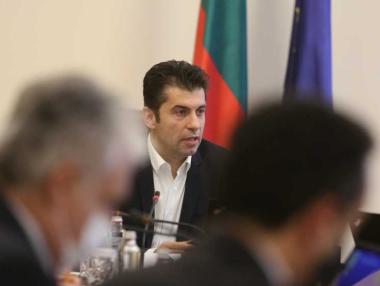 Петков уволни още 15 зам.-министри и назначи дузина нови