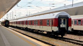 Прокурори и следователи влязоха в БДЖ