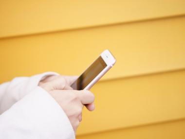 КЗП проверява инфлационното поскъпване при А1 и Теленор