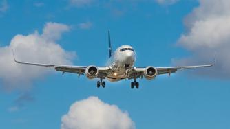 Кабинетът одобри условията по помощта от 60 млн. лв. за авиопревозвачите