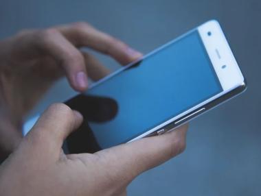 Вечерни новини: КЗП препоръча телекомите да не вдигат цените; Отпускат 1.2 млрд. лв. за пенсии и бизнеса