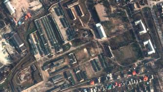 Русия продължава да трупа войски до границата с Украйна (нови сателитни снимки)