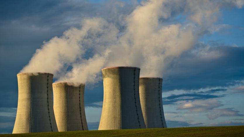 Германия изключва 3 от шестте си атомни електроцентрали