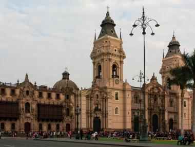 Инфлацията в Перу достигна 13-годишен връх