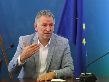 КПКОНПИ откри данни за корупция при поръчките на Стойчо Кацаров