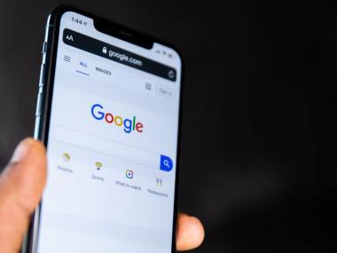 Франция удари Google и Facebook с глоби за €210 млн.