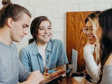 Държавата поема таксите на студенти от 96 специалности