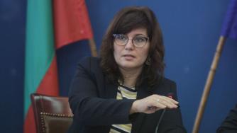 МЗ прекрати процедурата за COVID тестове за учениците