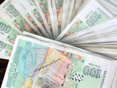 Вечерни новини: КНСБ склони на по-ниска минимална заплата; МЗ спря поръчката за COVID тестове за учениците