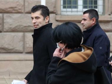 Кабинетът замени още шестима областни управители