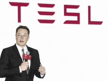 Tesla вече приема доуджкойн за продуктите си