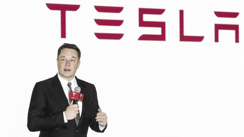 Tesla вече приема доуджкойн за продуктите си