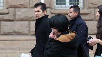 Правителството смени още осем областни управители