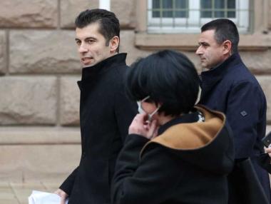 Правителството смени още осем областни управители