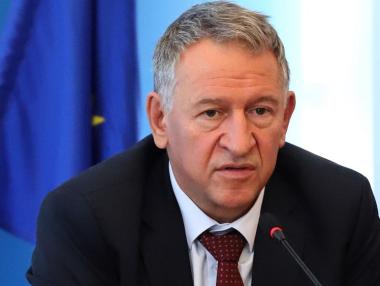 Прокуратурата се заема със съмнителните търгове на Кацаров