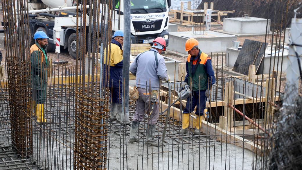 „Разумното“ вдигане на МРЗ е необходимо за строителния сектор