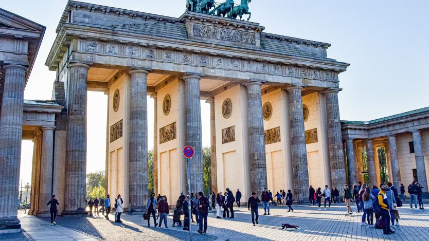 Германия ще търси 400 хил. чуждестранни работници годишно