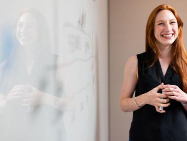 Учителските заплати се увеличават с 12% от април