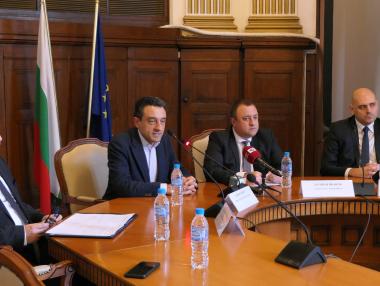 ББР създаде кредитна програма за розопреработвателите