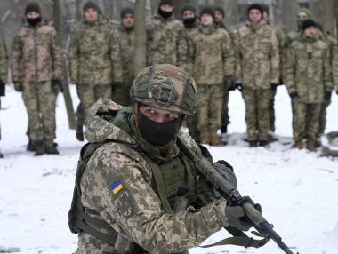 Вечерни новини: НАТО праща войски в Източна Европа; Заведенията в София бойкотират здравните мерки