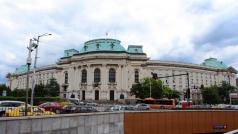 Оценките от матурите остават вход за почти всички специалности в