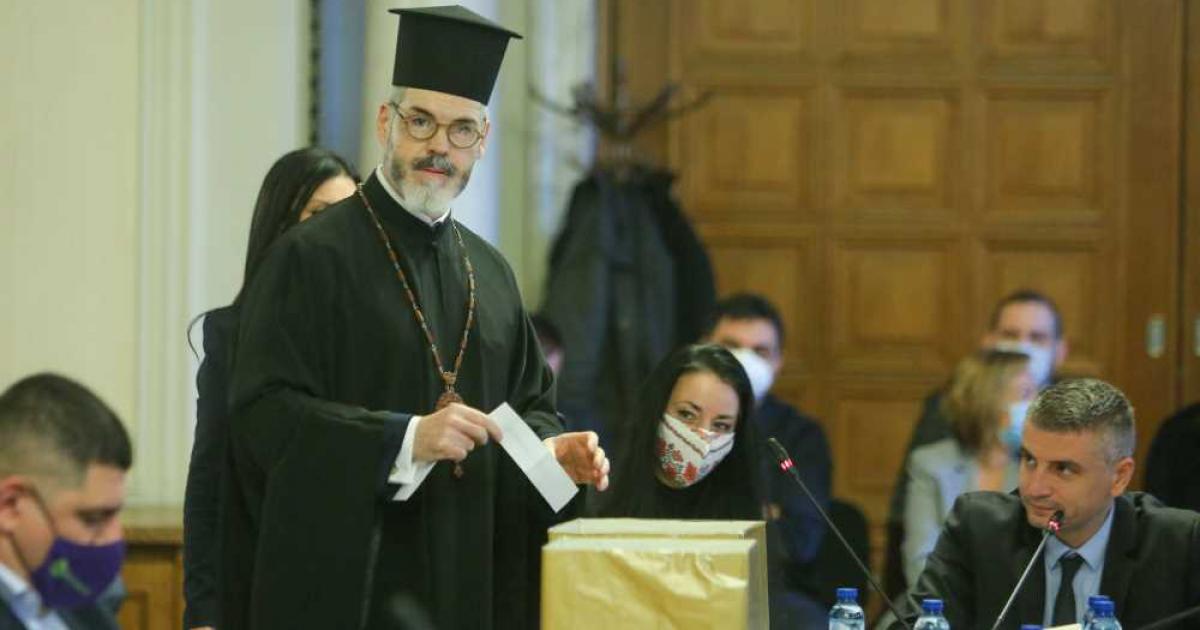 Новите управляващи са на финалната права да завършат почти пълната