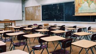 Училищата няма да загубят неусвоените през 2021 г. средства