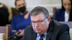 Депутатите приеха единодушно оставката на Сотир Цацаров като председател на