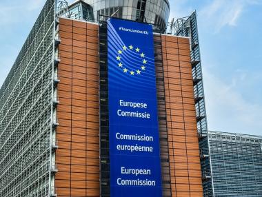 ЕК предлага COVID сертификатът да бъде удължен с една година